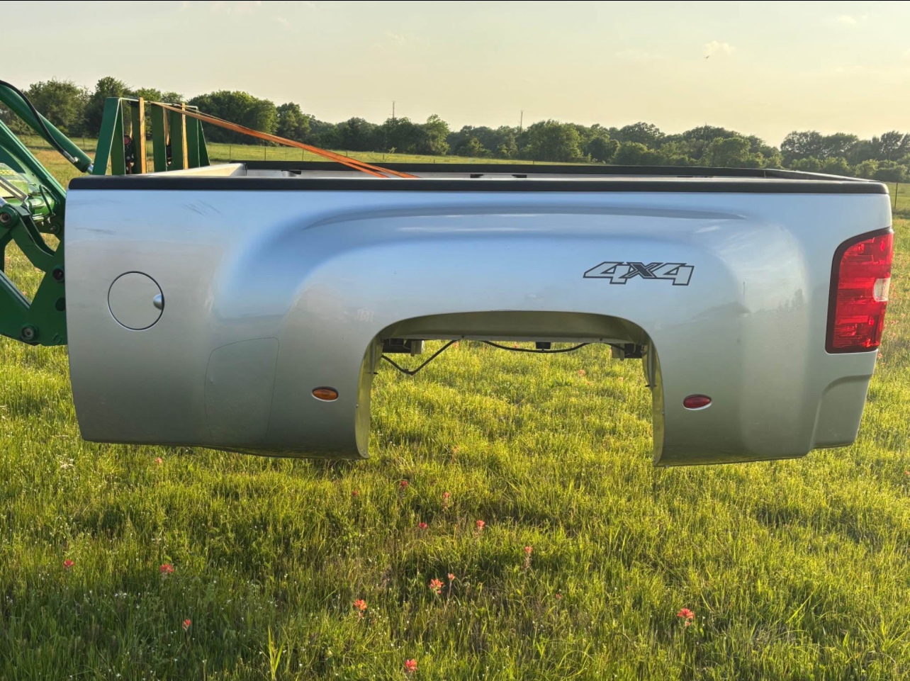 Chevy Dually bed 3500 08-14 - Image 3