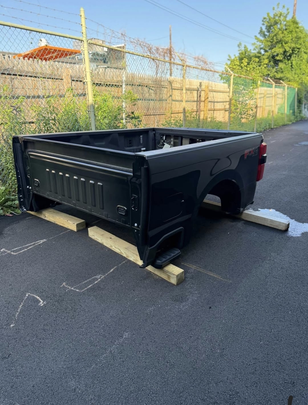 OEM 2023-2025 Super-Duty F250/F350 Truck Bed/Tailgate - Image 4