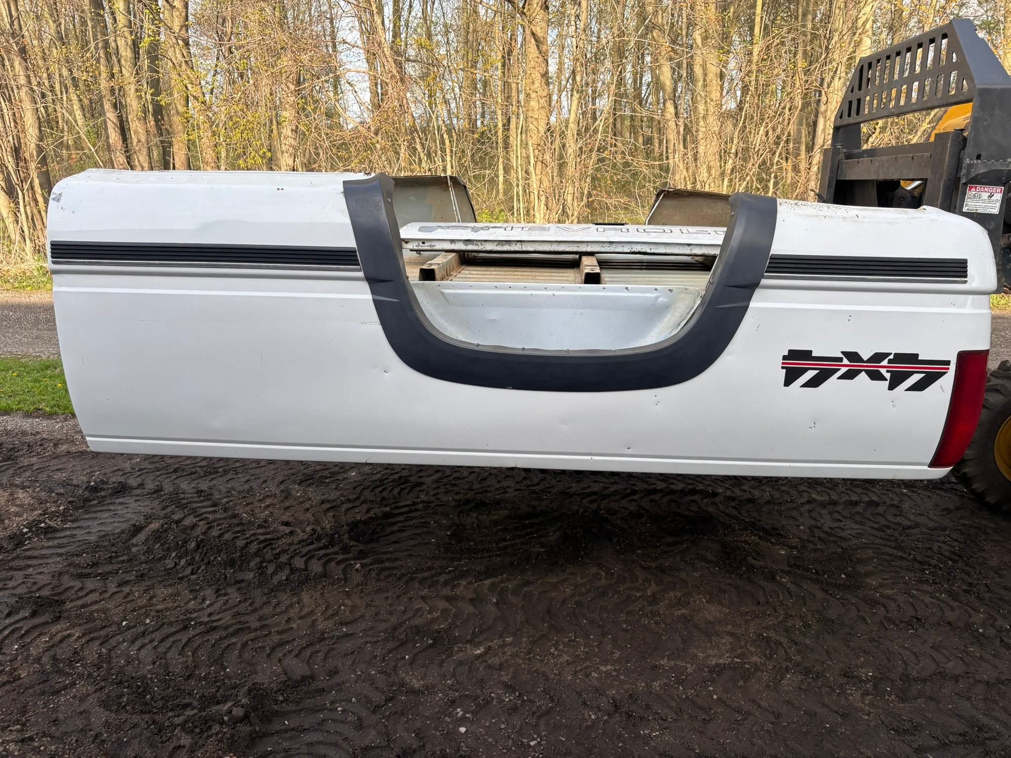 1988-1998 GM long bed and tailgate - Image 9