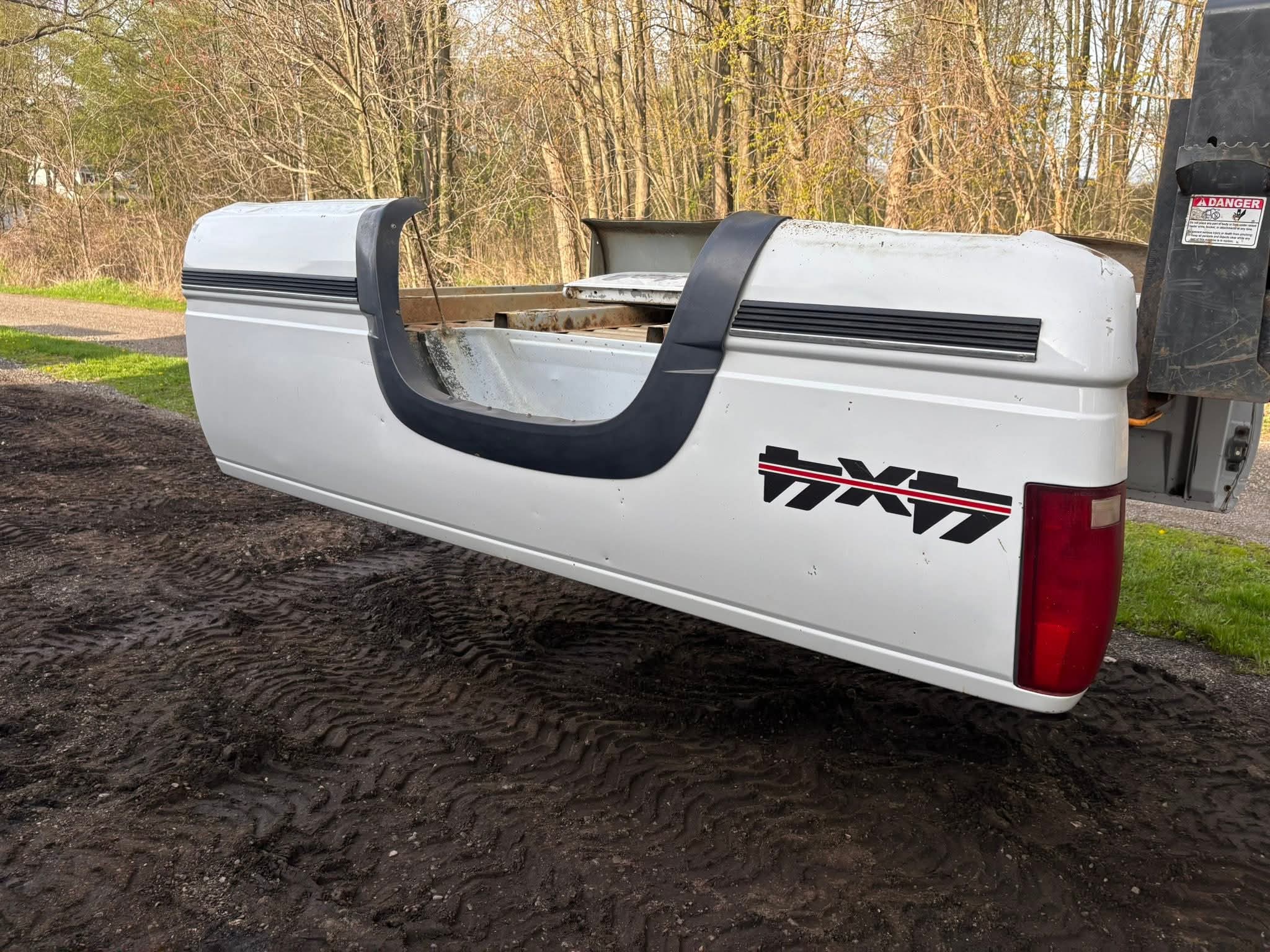 1988-1998 GM long bed and tailgate