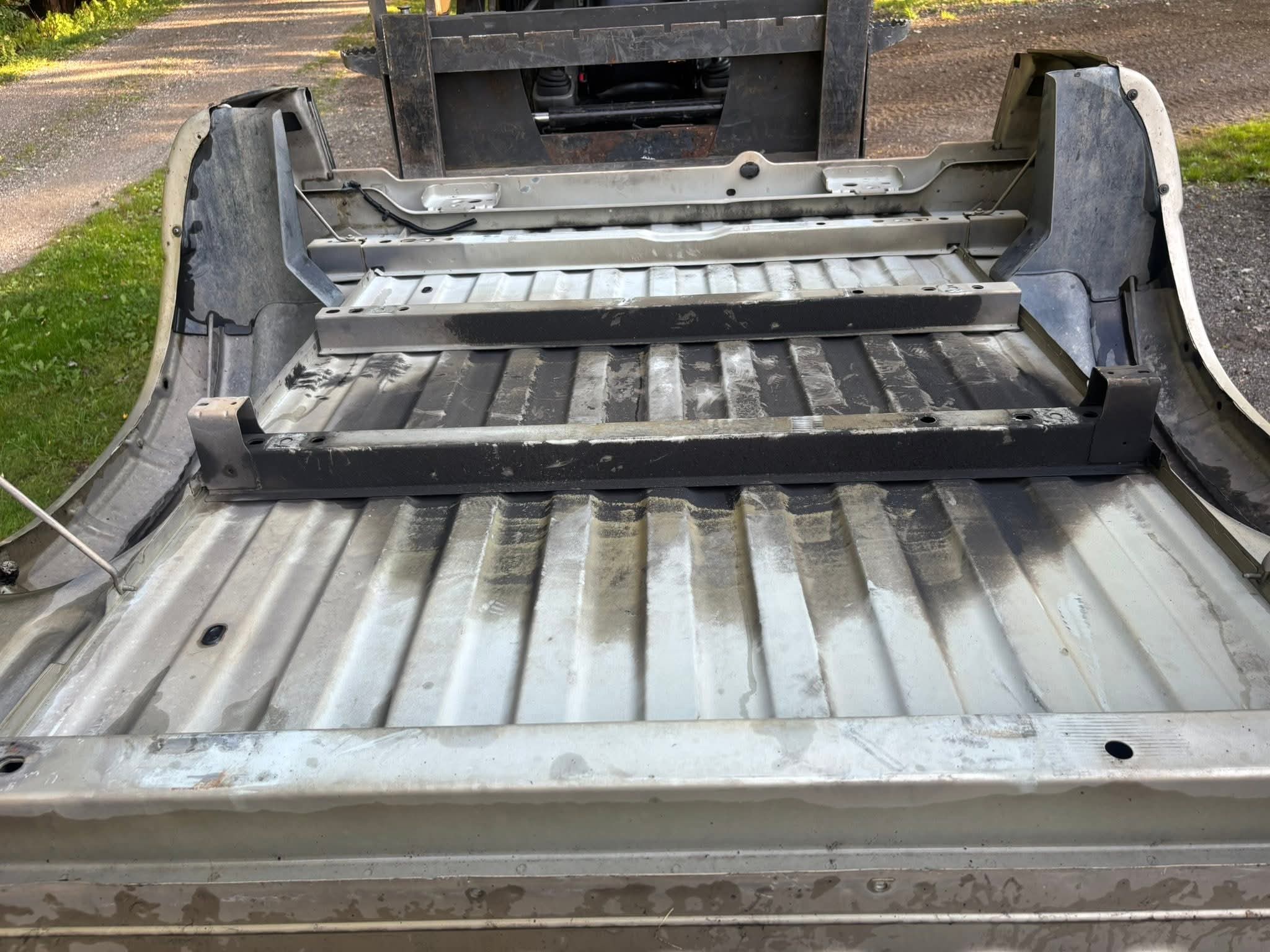 2002-2009 3rd gen Ram bed - Image 8