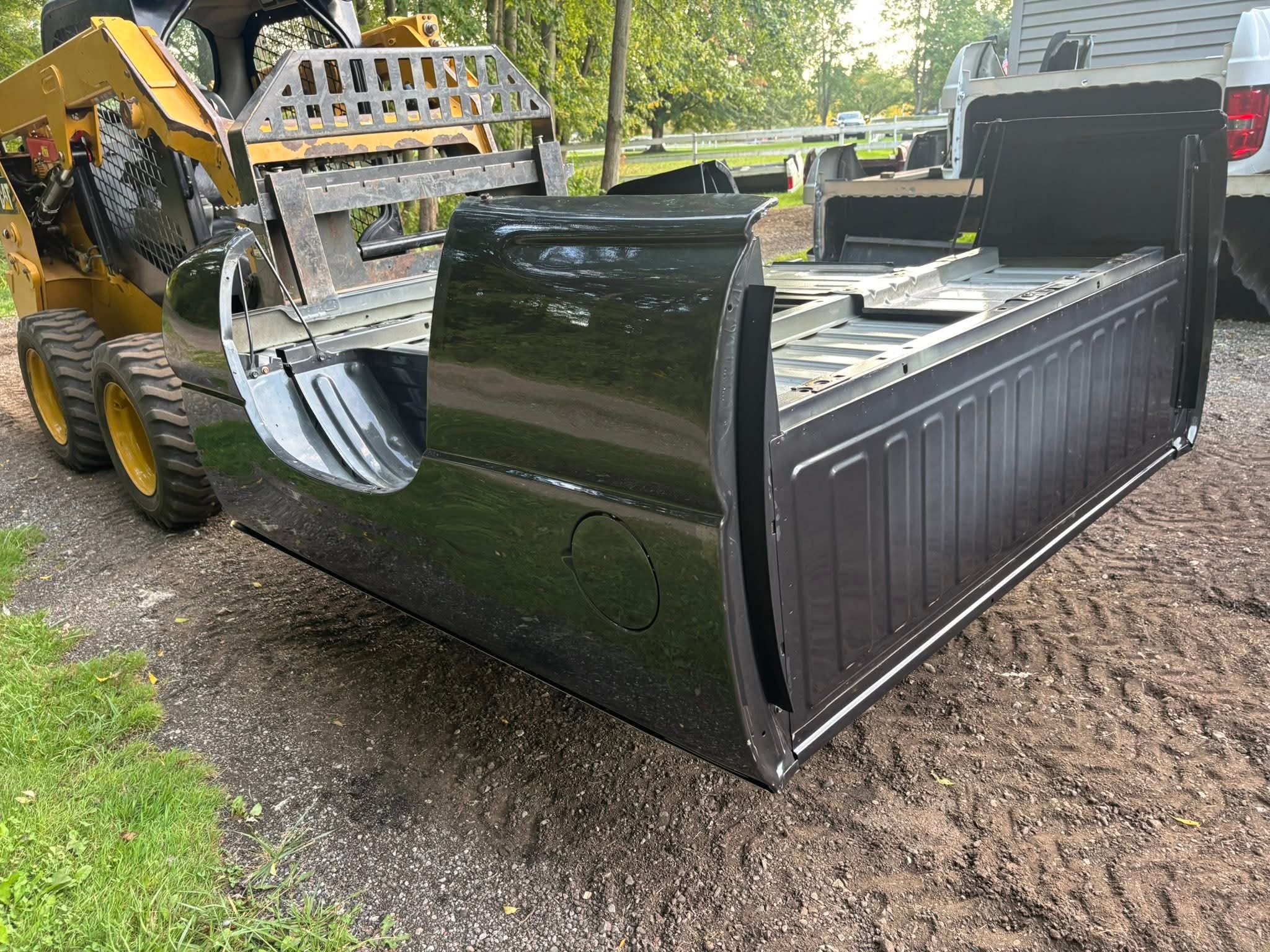 1999-2007 GM 6.6’ bed - Image 4