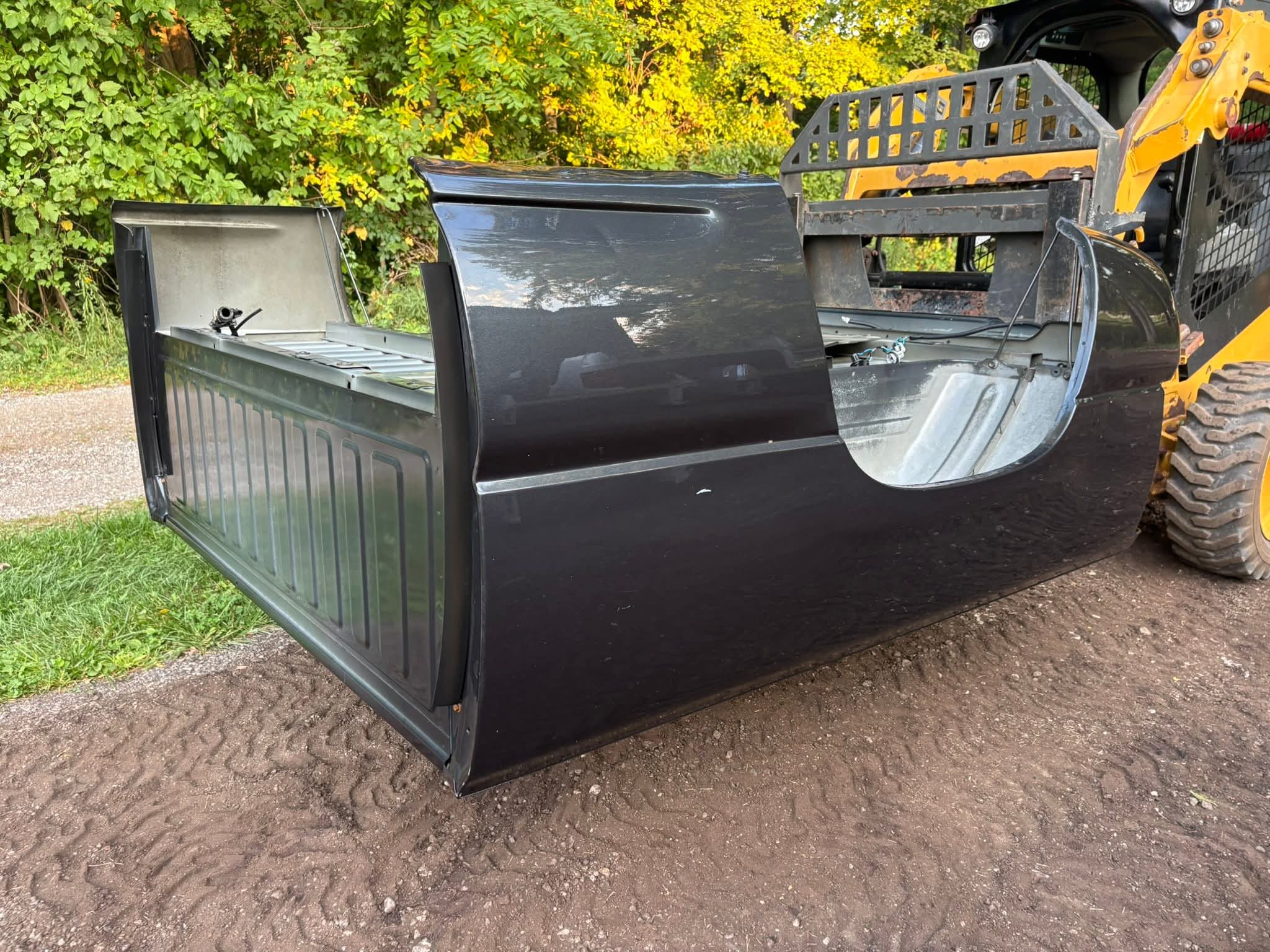 1999-2007 GM 6.6’ bed - Image 4