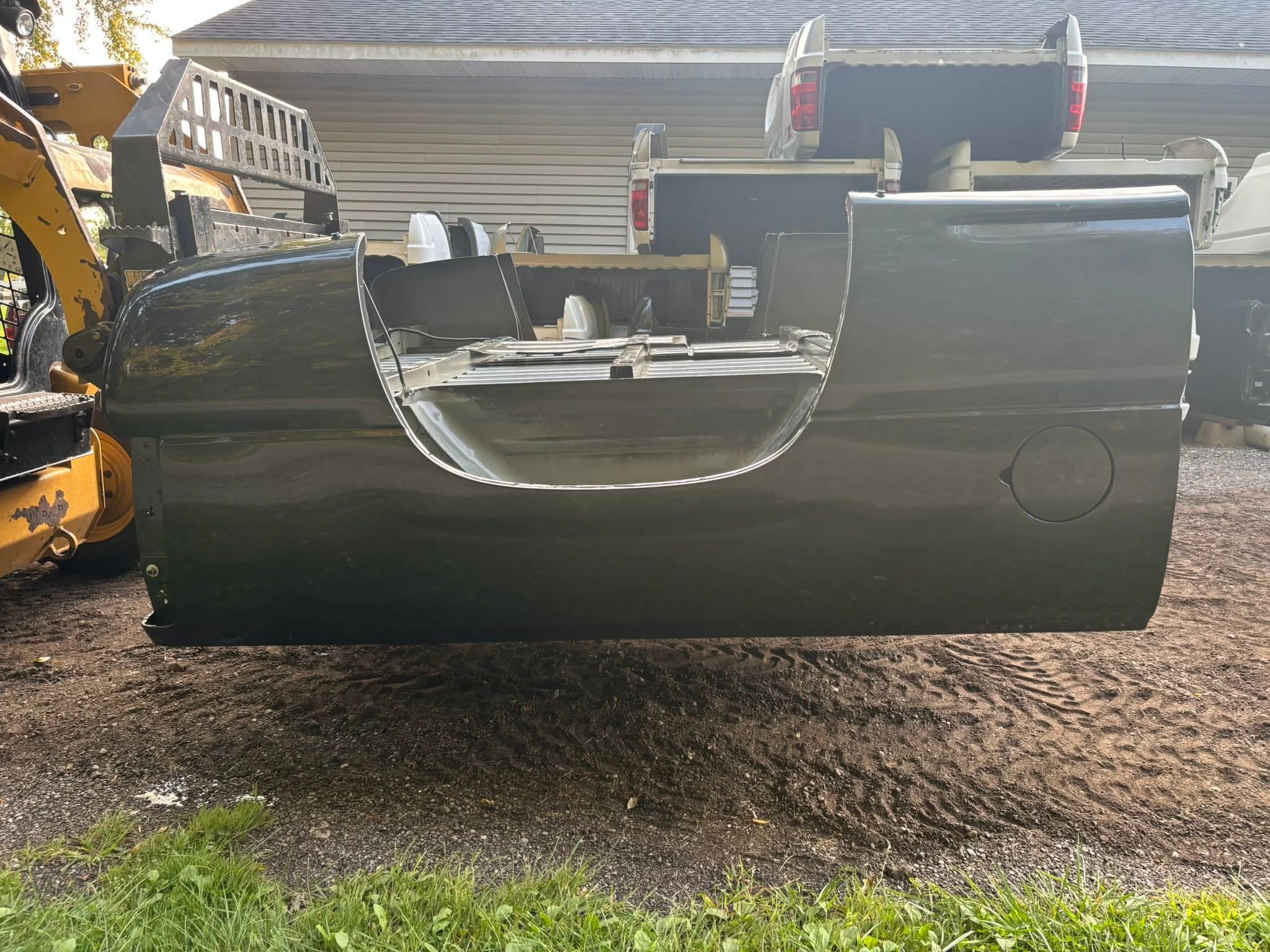 1999-2007 GM 6.6’ bed - Image 5