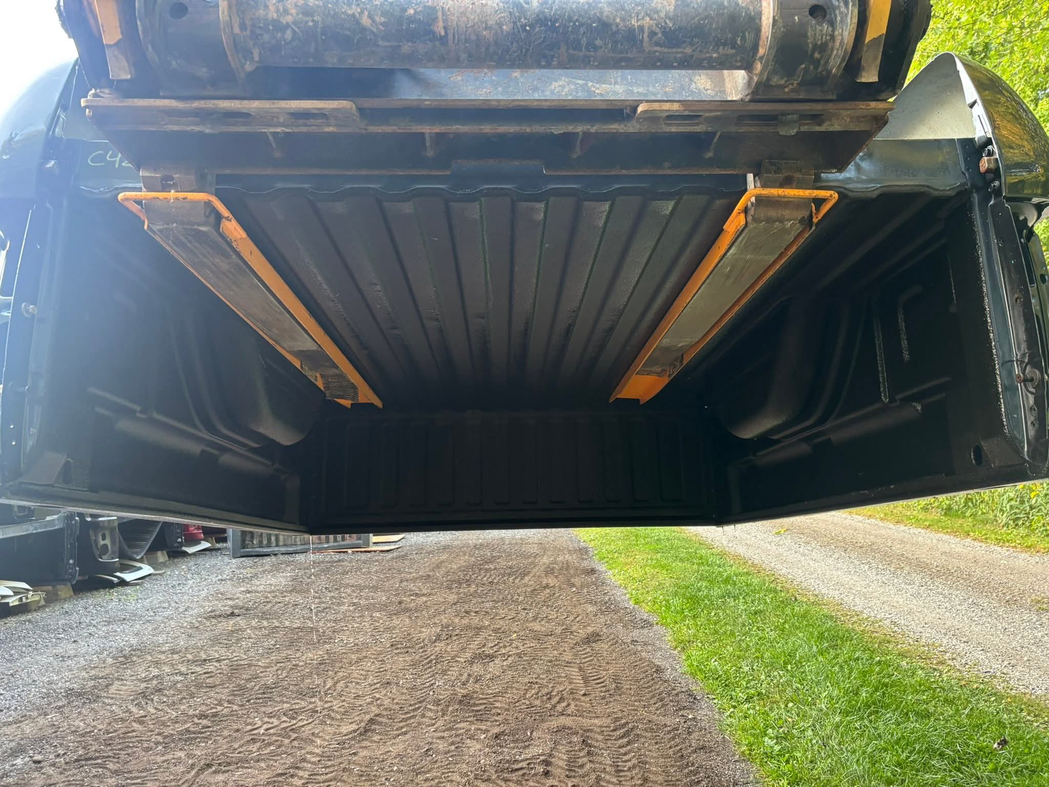 1999-2007 GM 6.6’ bed - Image 9