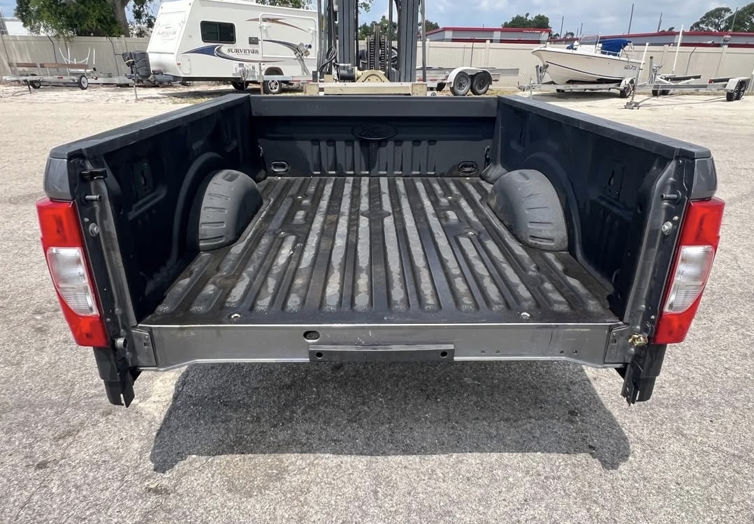 2022-2017 F250 6’9 Bed - Image 4