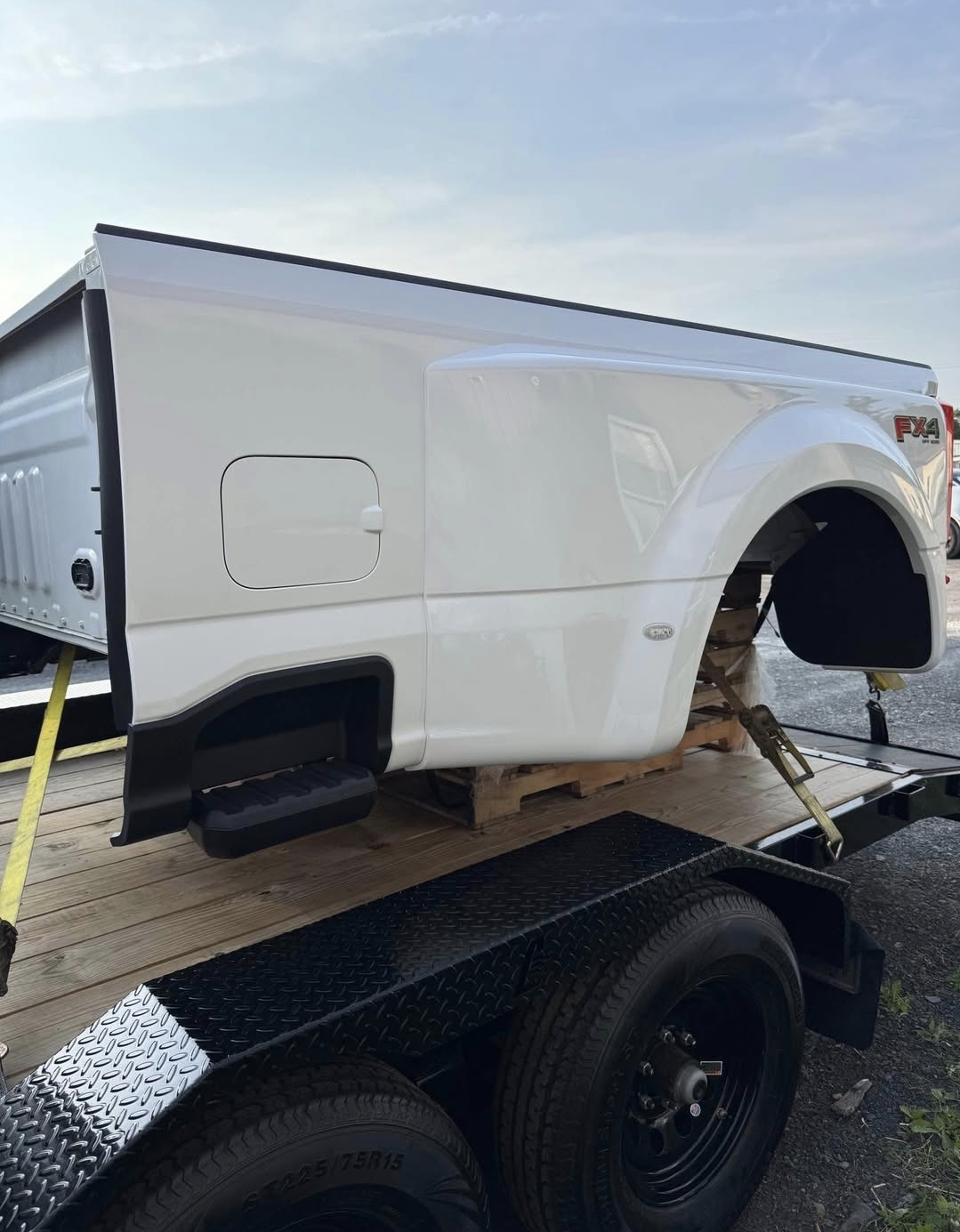 BRAND NEW 2024 FORD F350 DUALLY RV PREP COMPLETE BED “OXFORD WHITE” - Image 4