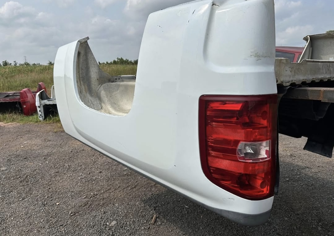 Rust free 07-13 Chevy Silverado 6.5ft bed - Image 6
