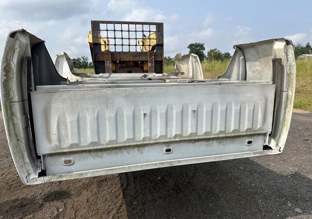 Rust free 07-13 Chevy Silverado 6.5ft bed - Image 7