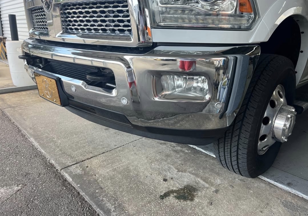 2018 Dodge3500 Front Bumper - Image 3