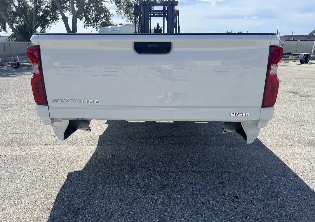 2025-2020 Silverado2500 8ft Brand New Take Off - Image 4