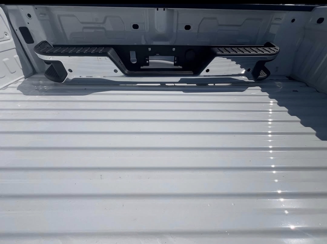 2025-2020 Silverado2500 8ft Brand New Take Off - Image 8