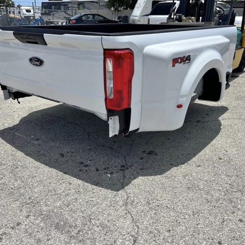 2025-2023 F350 8ft Dually 5th Wheel with Step Gate