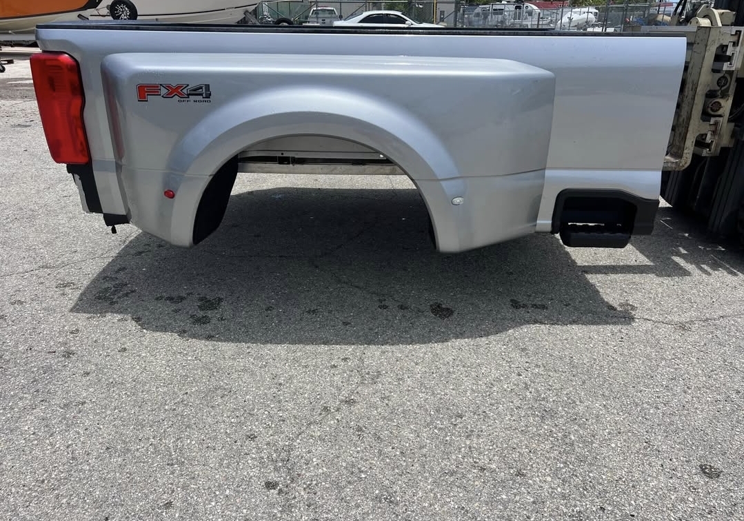 2025-2023 Superduty 8ft Dually Brand New - Image 3