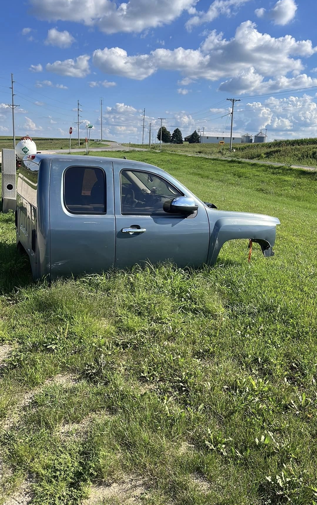 2007-2013 rust free Chevy cab - Image 3