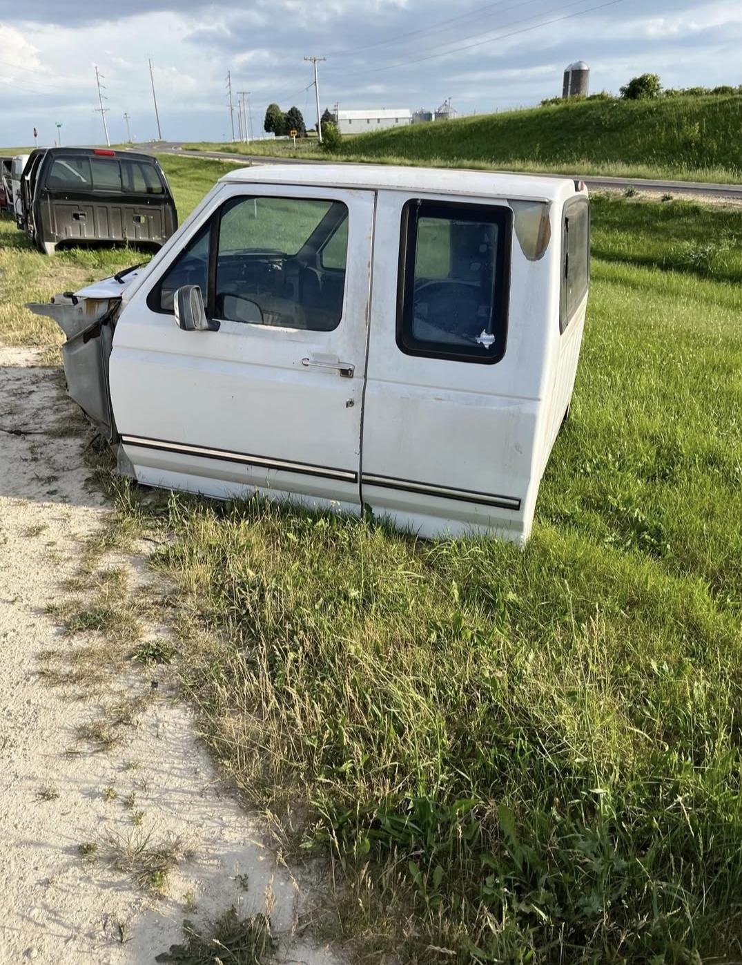 88-98 f250 cab rust free - Image 3