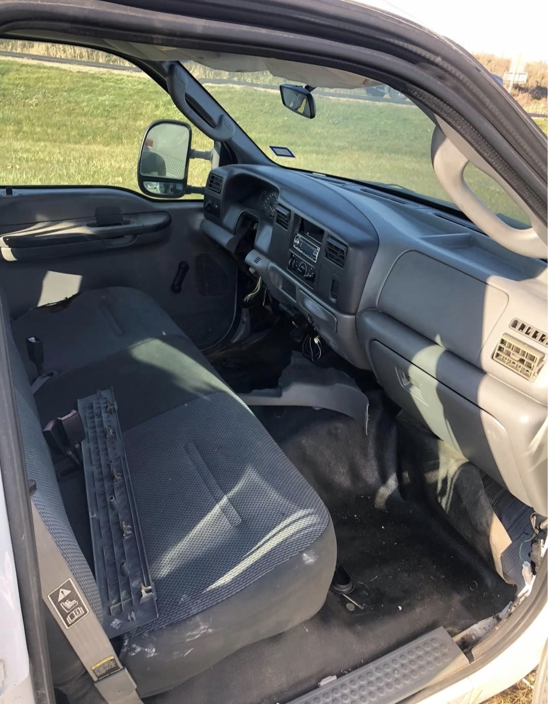 99-07 rust free f250 F350 cab - Image 4